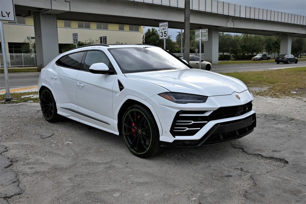 2022 Lamborghini Urus Base AWD