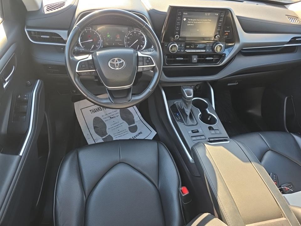 2022 Toyota Highlander XLE AWD
