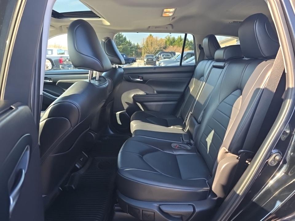 2022 Toyota Highlander XLE AWD