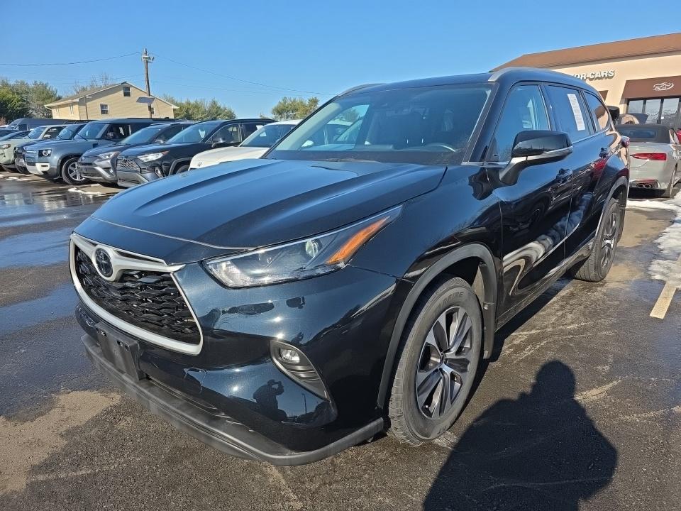 2022 Toyota Highlander XLE AWD