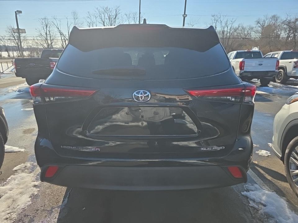 2022 Toyota Highlander XLE AWD