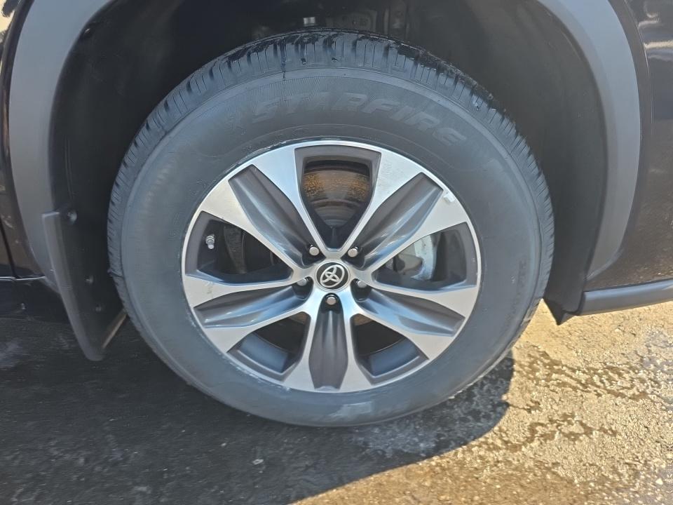 2022 Toyota Highlander XLE AWD