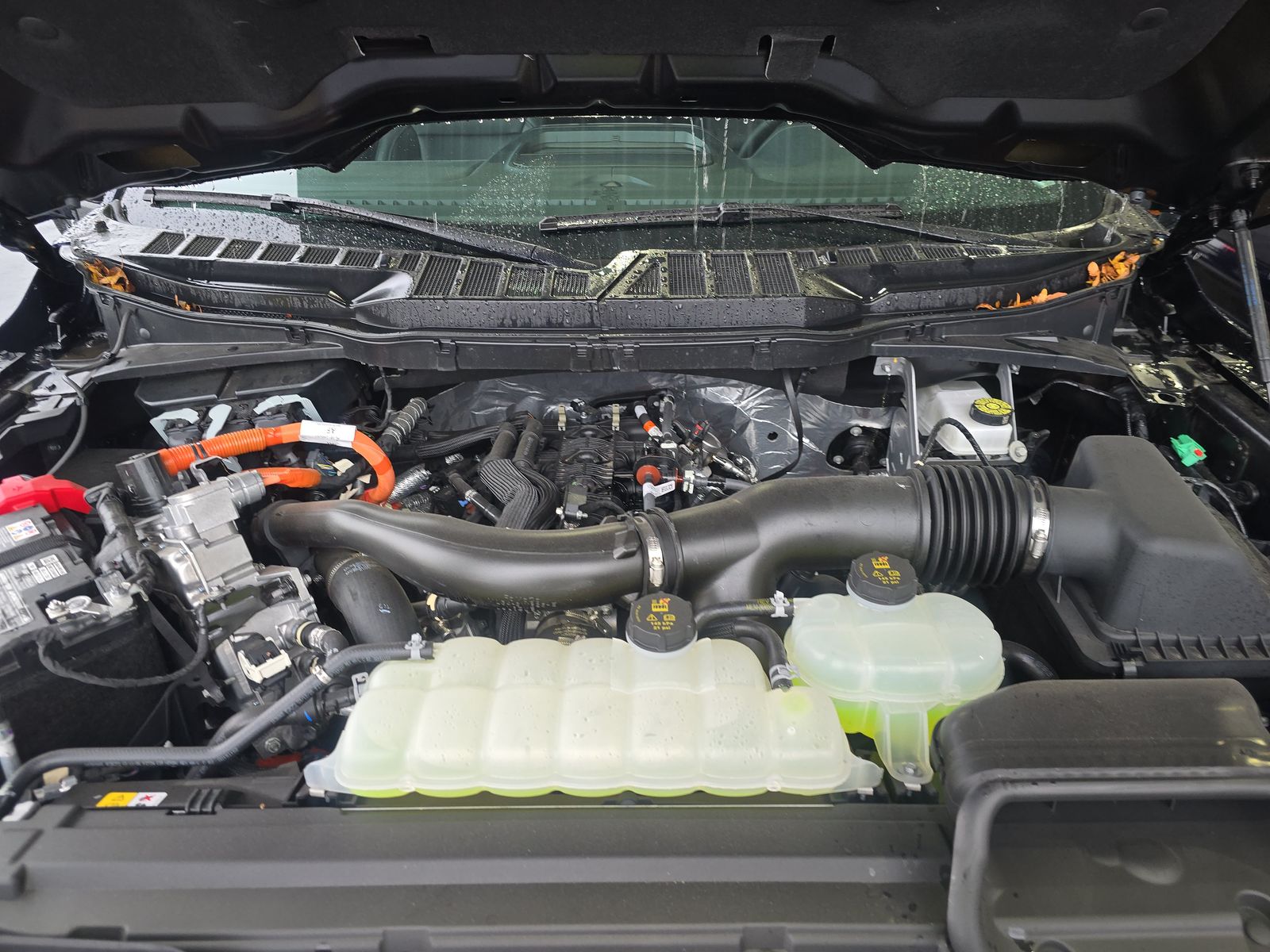 2025 Ford F-150 Hybrid Lariat AWD