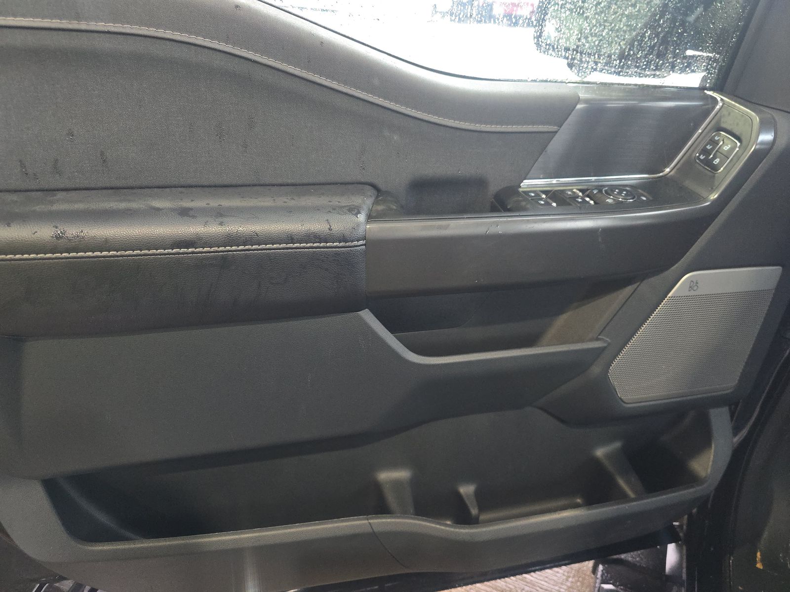 2025 Ford F-150 Hybrid Lariat AWD