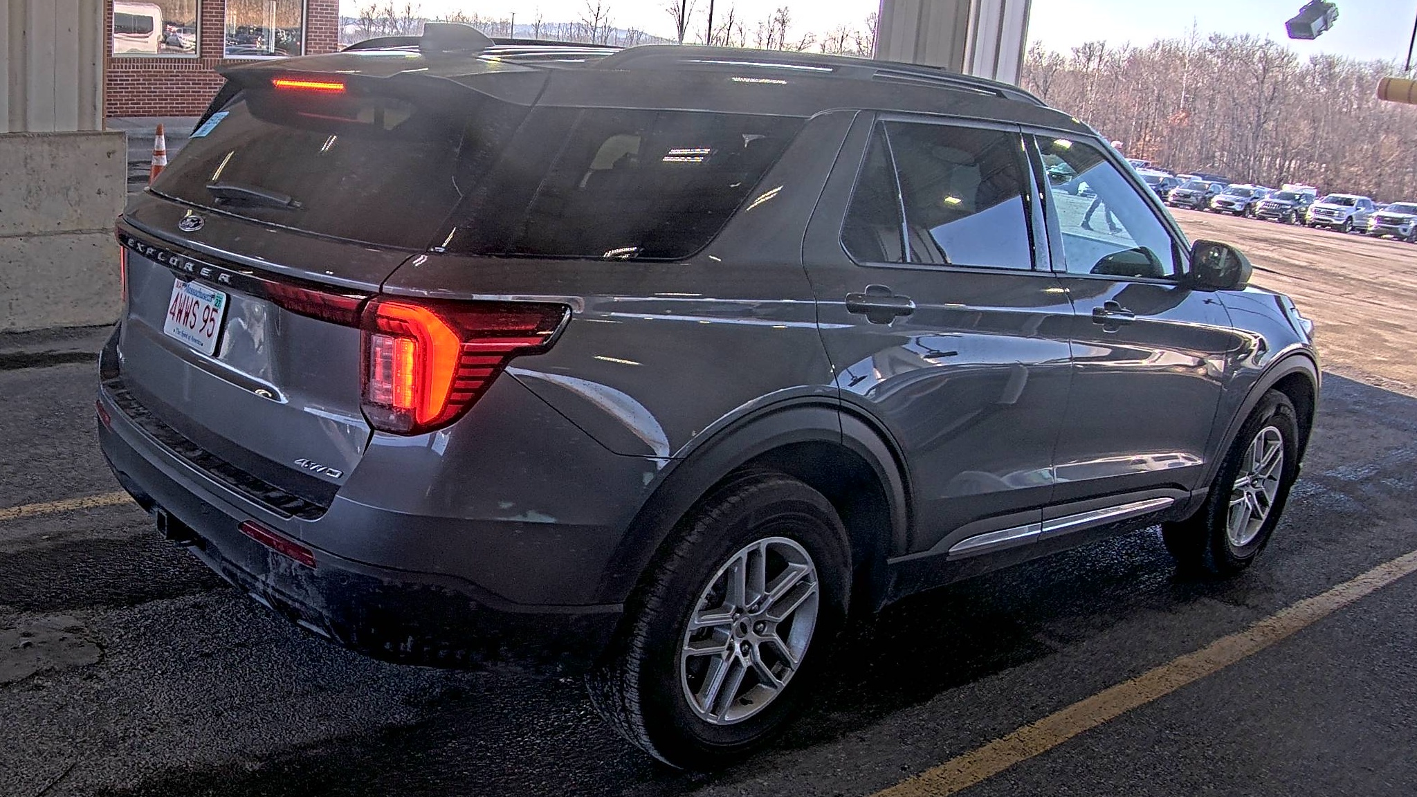 2025 Ford Explorer Active AWD