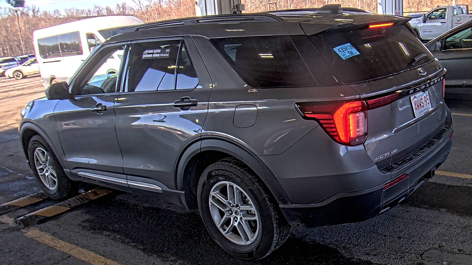 2025 Ford Explorer Active AWD