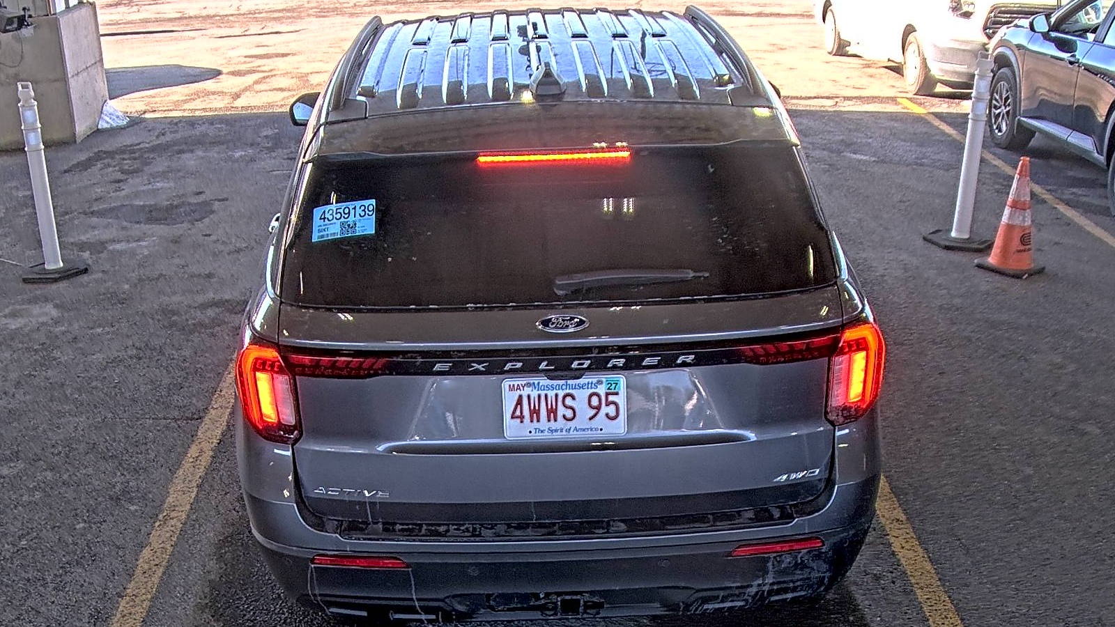 2025 Ford Explorer Active AWD