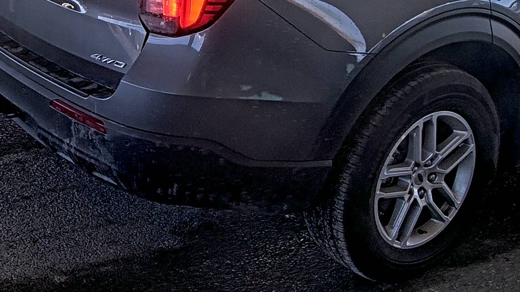 2025 Ford Explorer Active AWD