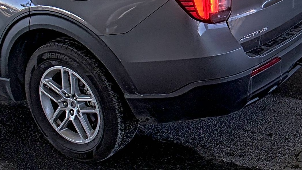 2025 Ford Explorer Active AWD