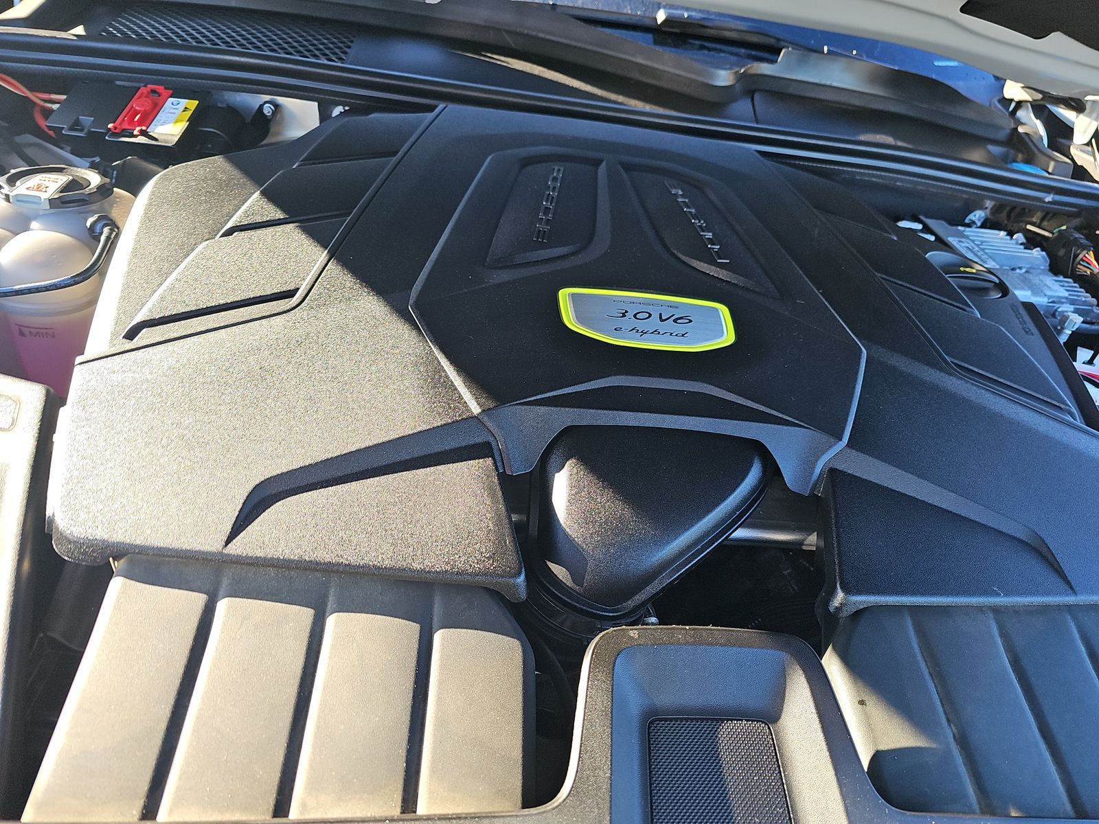 2023 Porsche Cayenne E-Hybrid Platinum Edition AWD