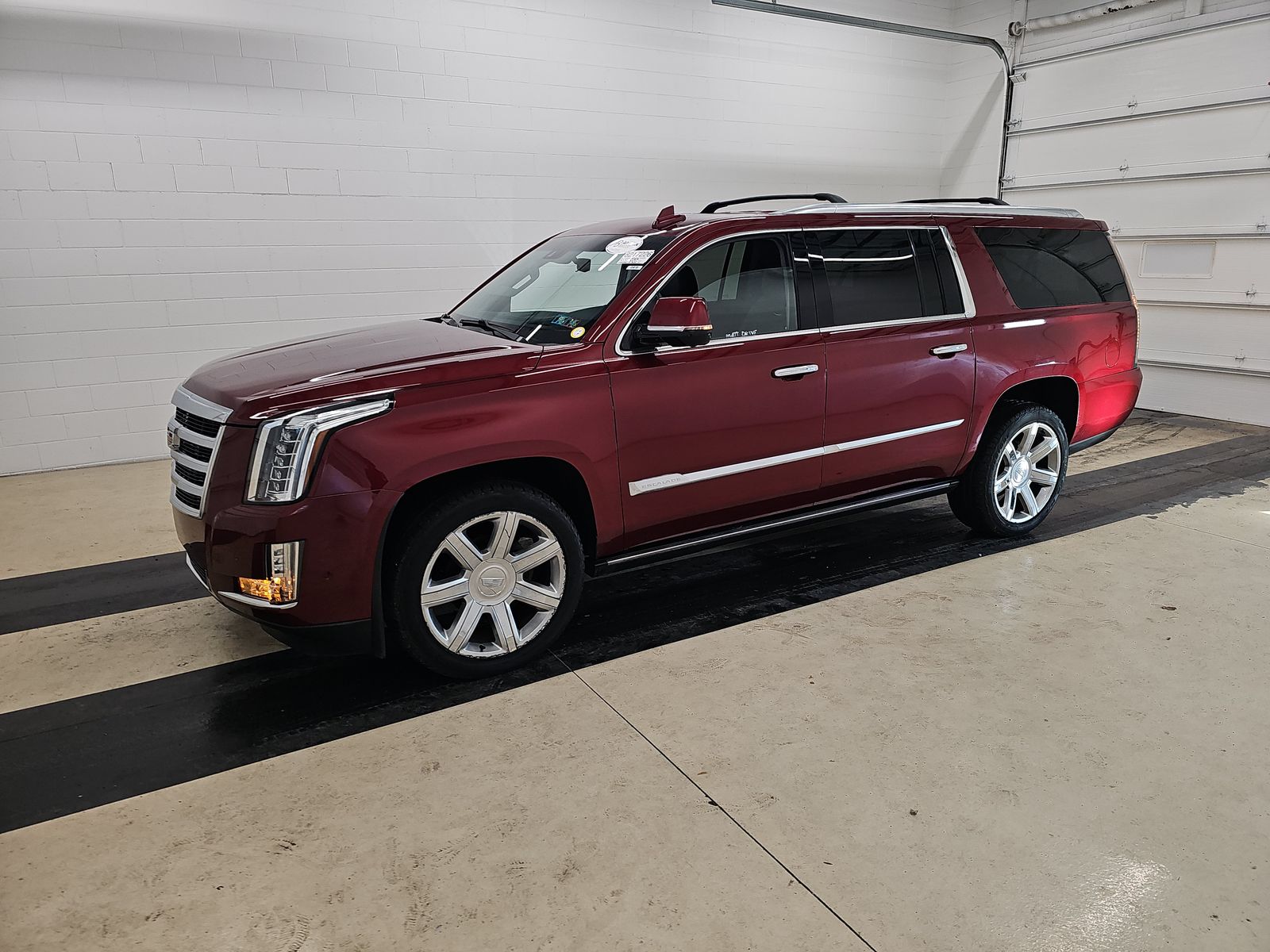 2019 Cadillac Escalade ESV Premium Luxury's photo