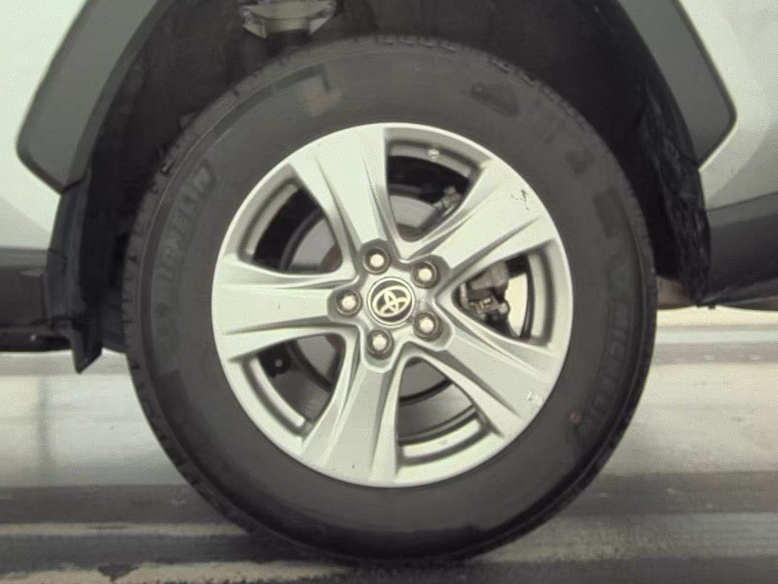 2024 Toyota RAV4 Hybrid LE AWD