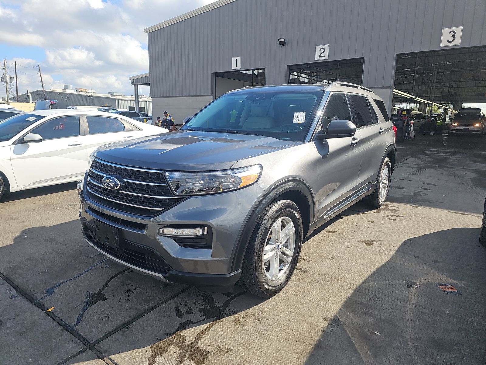 2024 Ford Explorer XLT RWD