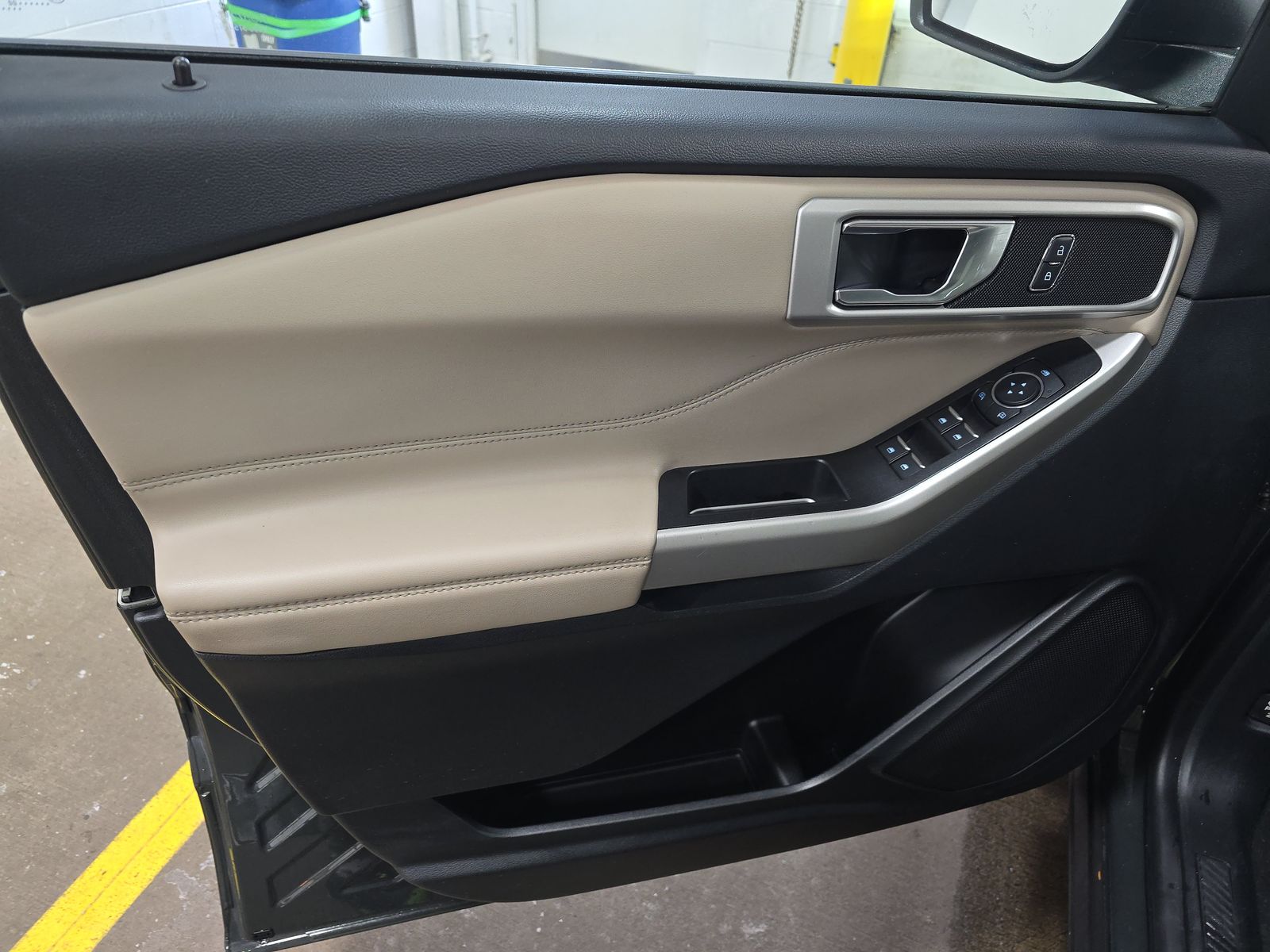 2022 Ford Explorer XLT AWD