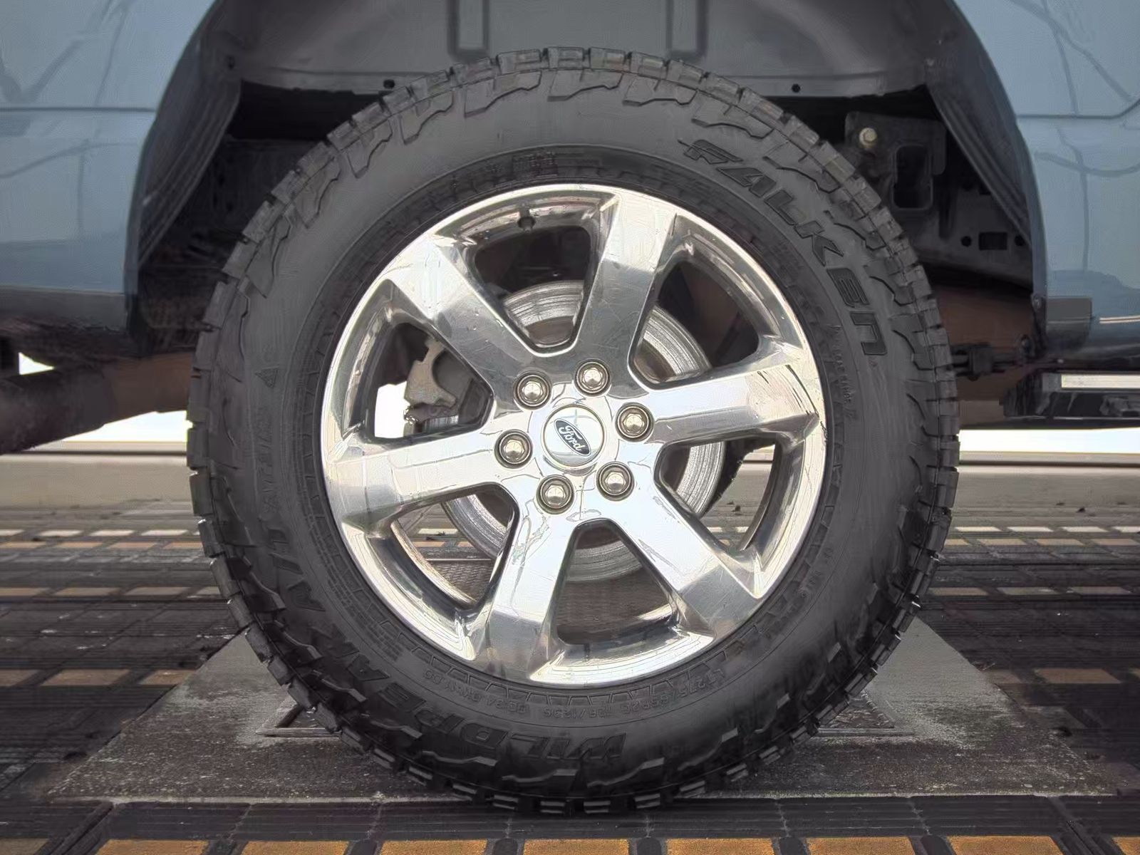 2023 Ford F-150 Lariat AWD