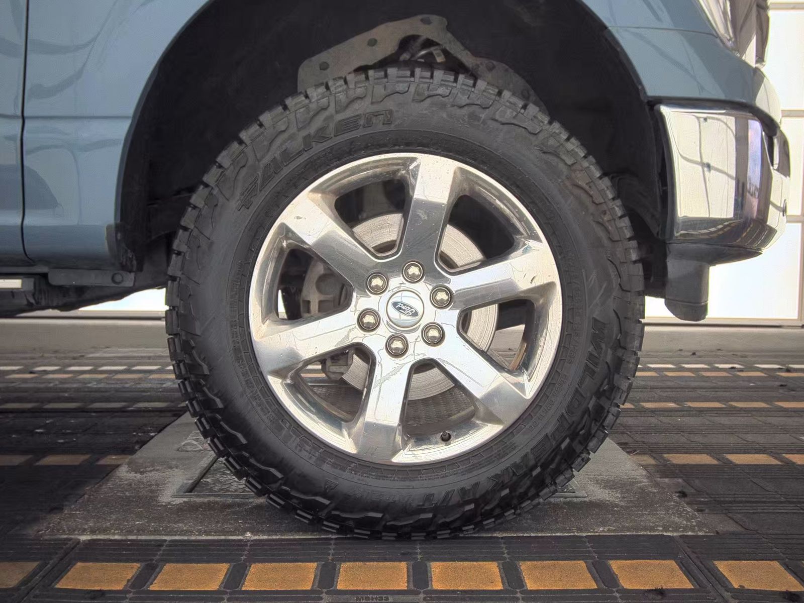 2023 Ford F-150 Lariat AWD