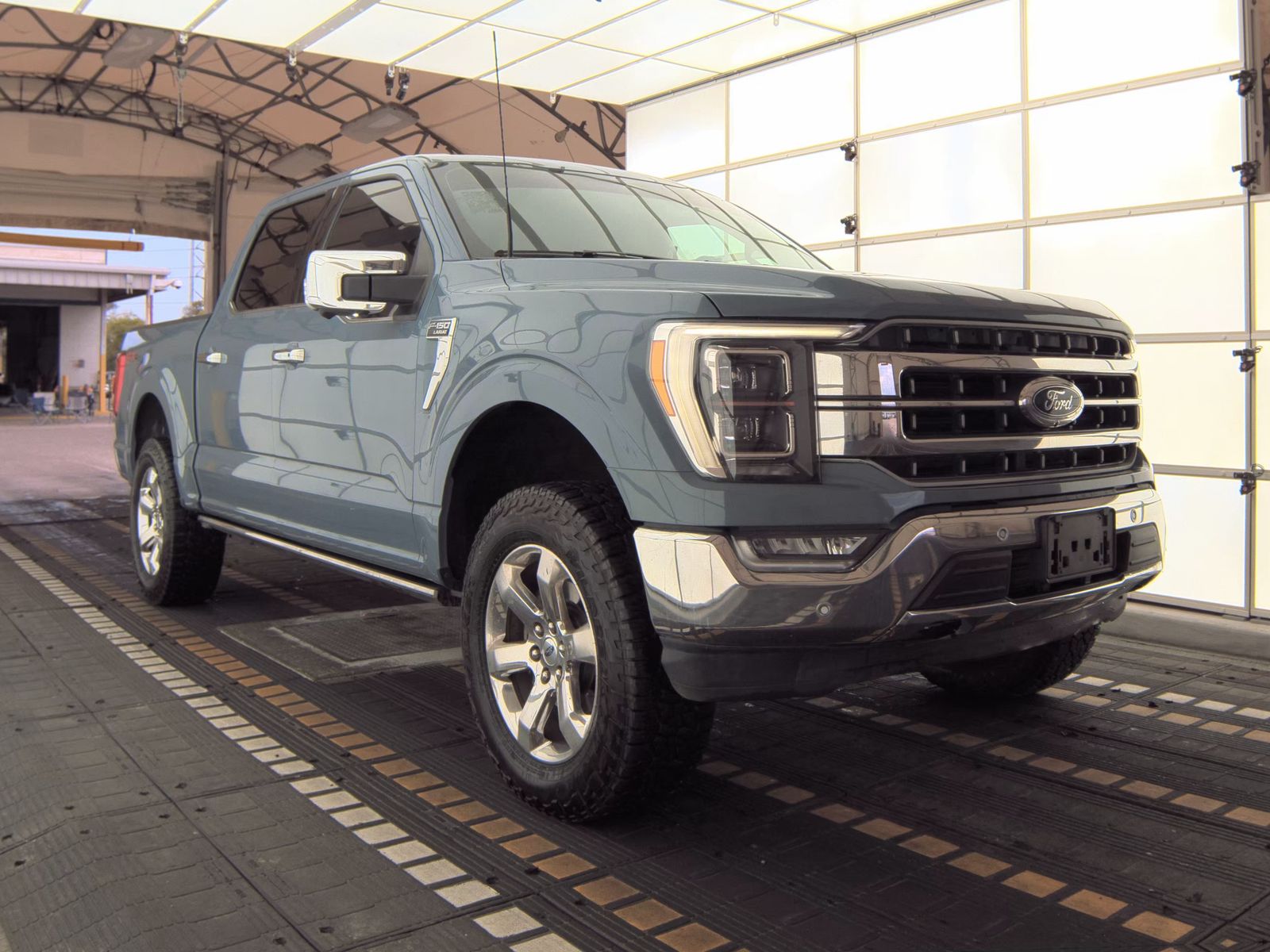 2023 Ford F-150 Lariat AWD