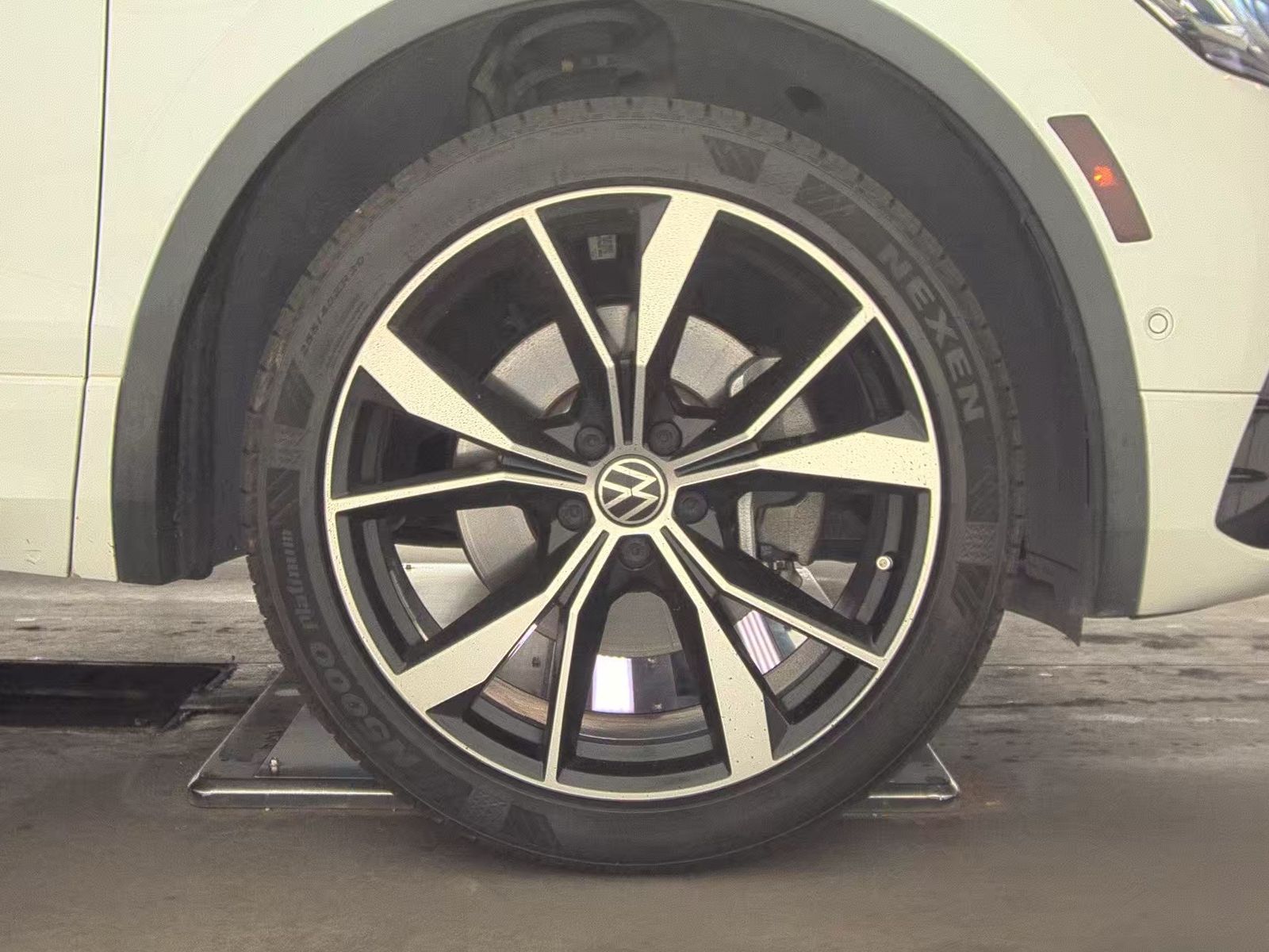 2022 Volkswagen Tiguan 2.0T SEL R-Line AWD