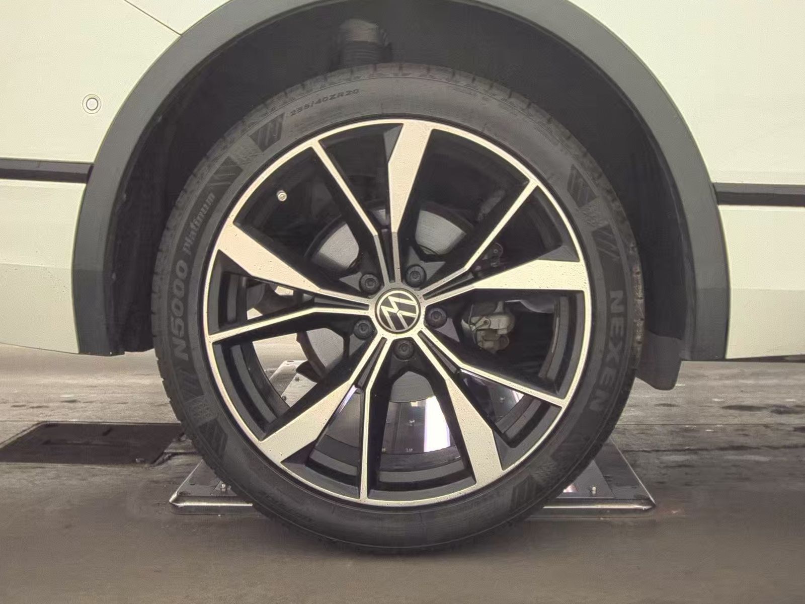 2022 Volkswagen Tiguan 2.0T SEL R-Line AWD