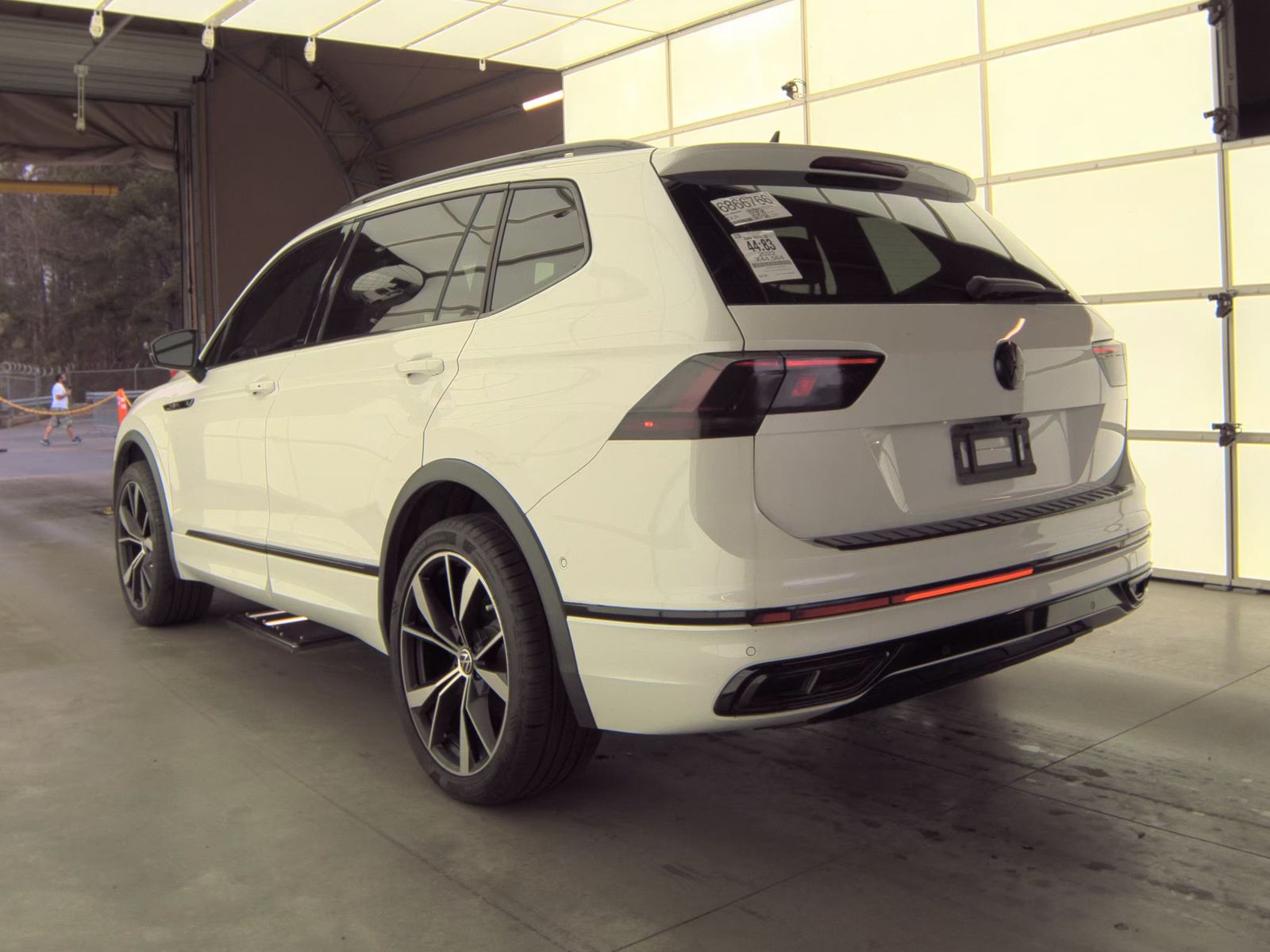 2022 Volkswagen Tiguan 2.0T SEL R-Line AWD