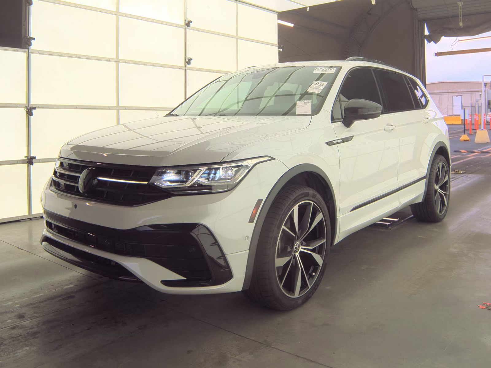 2022 Volkswagen Tiguan 2.0T SEL R-Line AWD