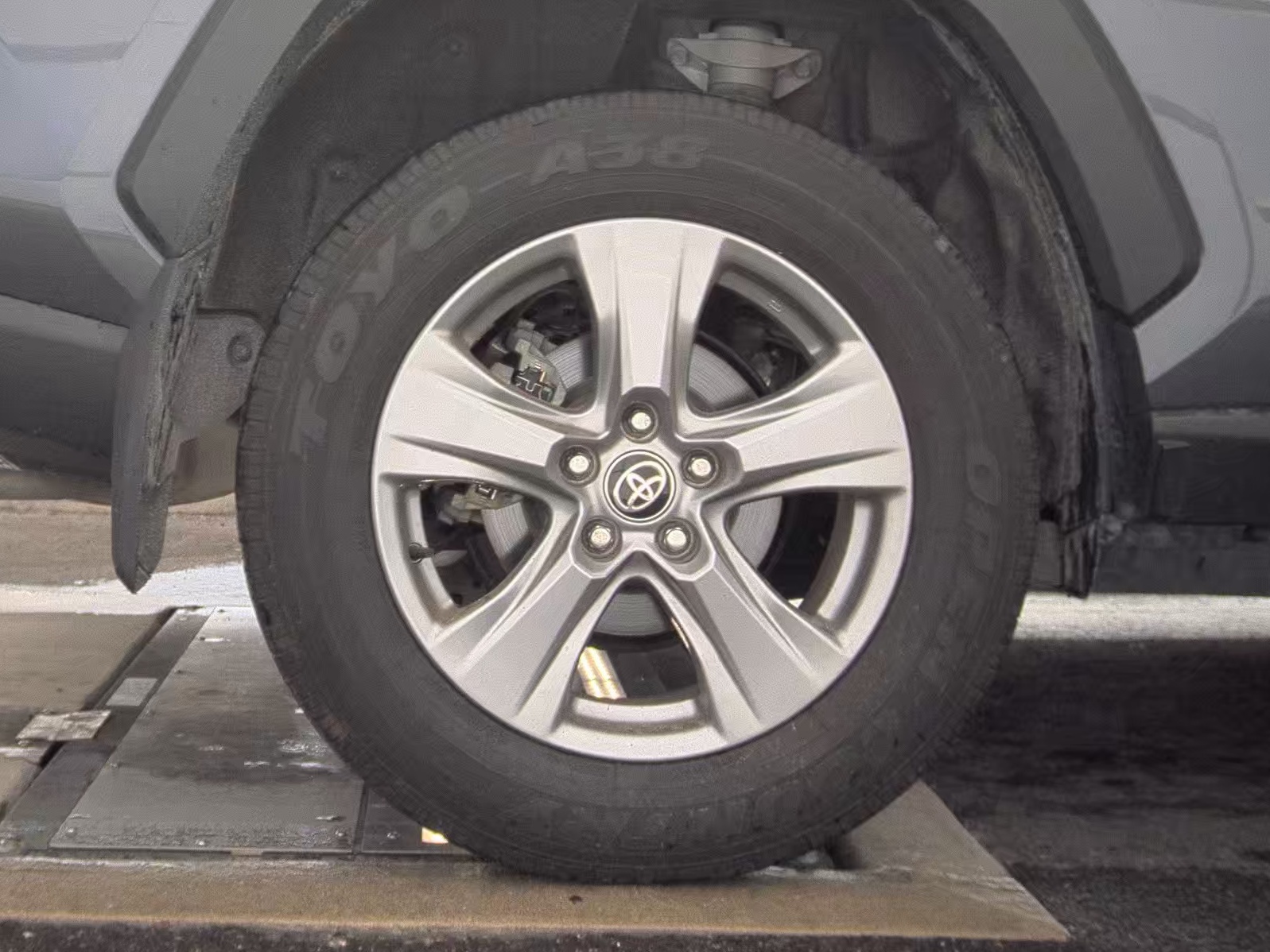 2024 Toyota RAV4 XLE FWD