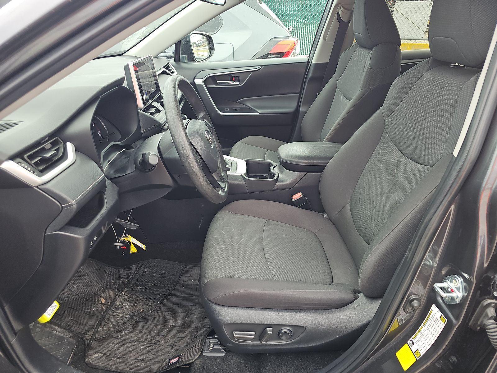 2024 Toyota RAV4 XLE FWD