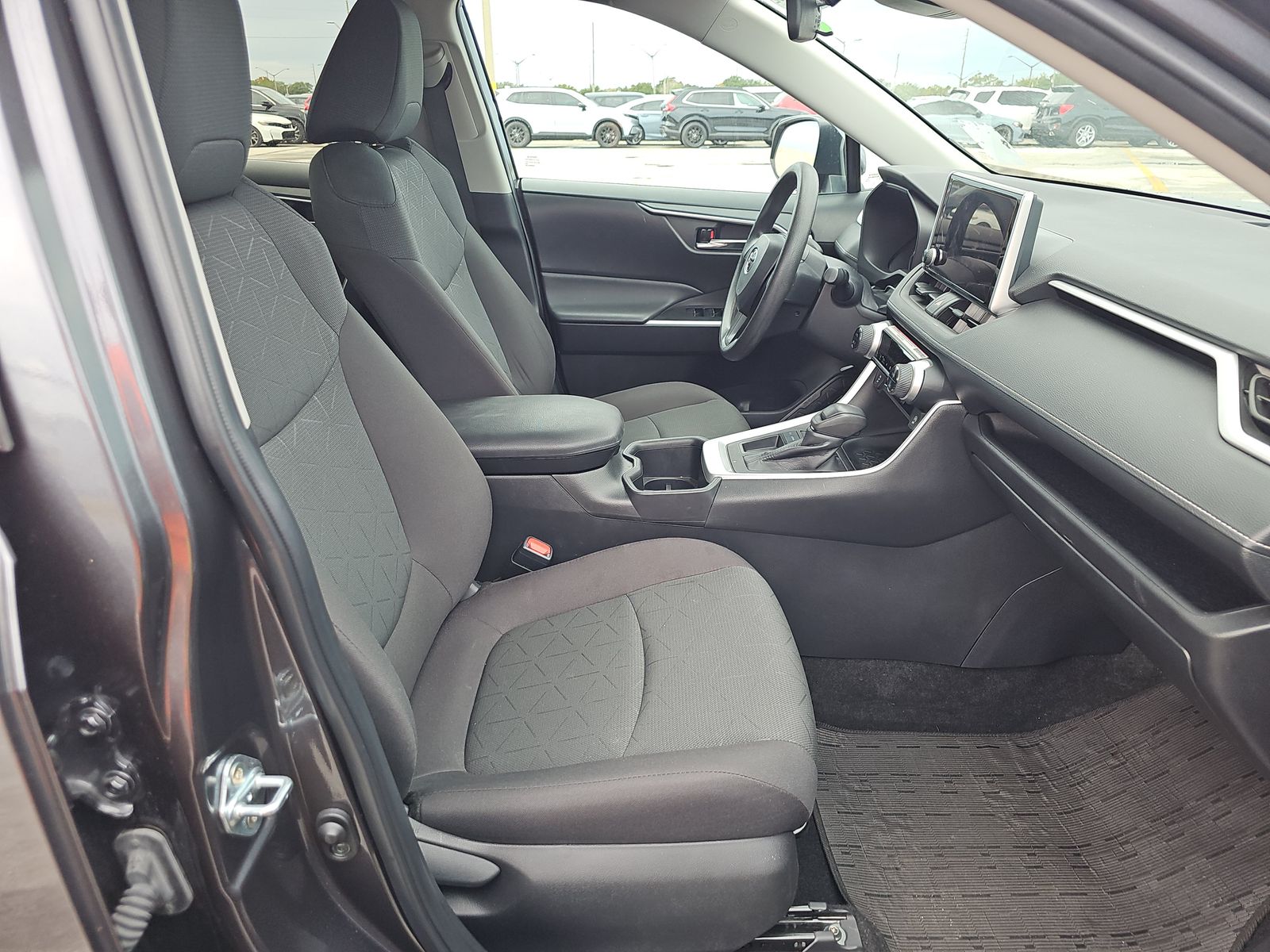 2024 Toyota RAV4 XLE FWD