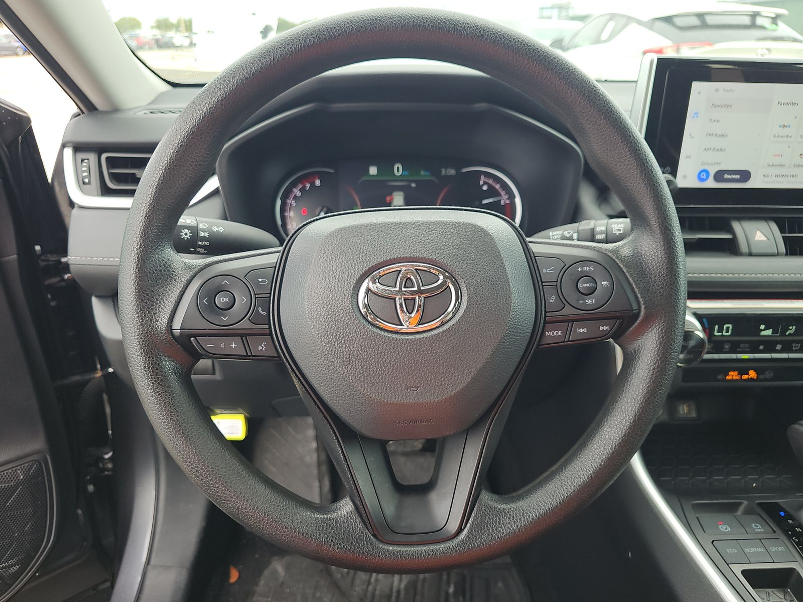 2024 Toyota RAV4 XLE FWD