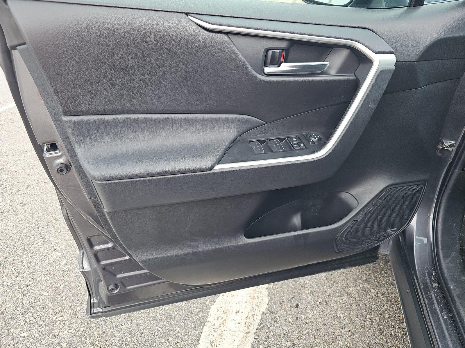 2024 Toyota RAV4 XLE FWD