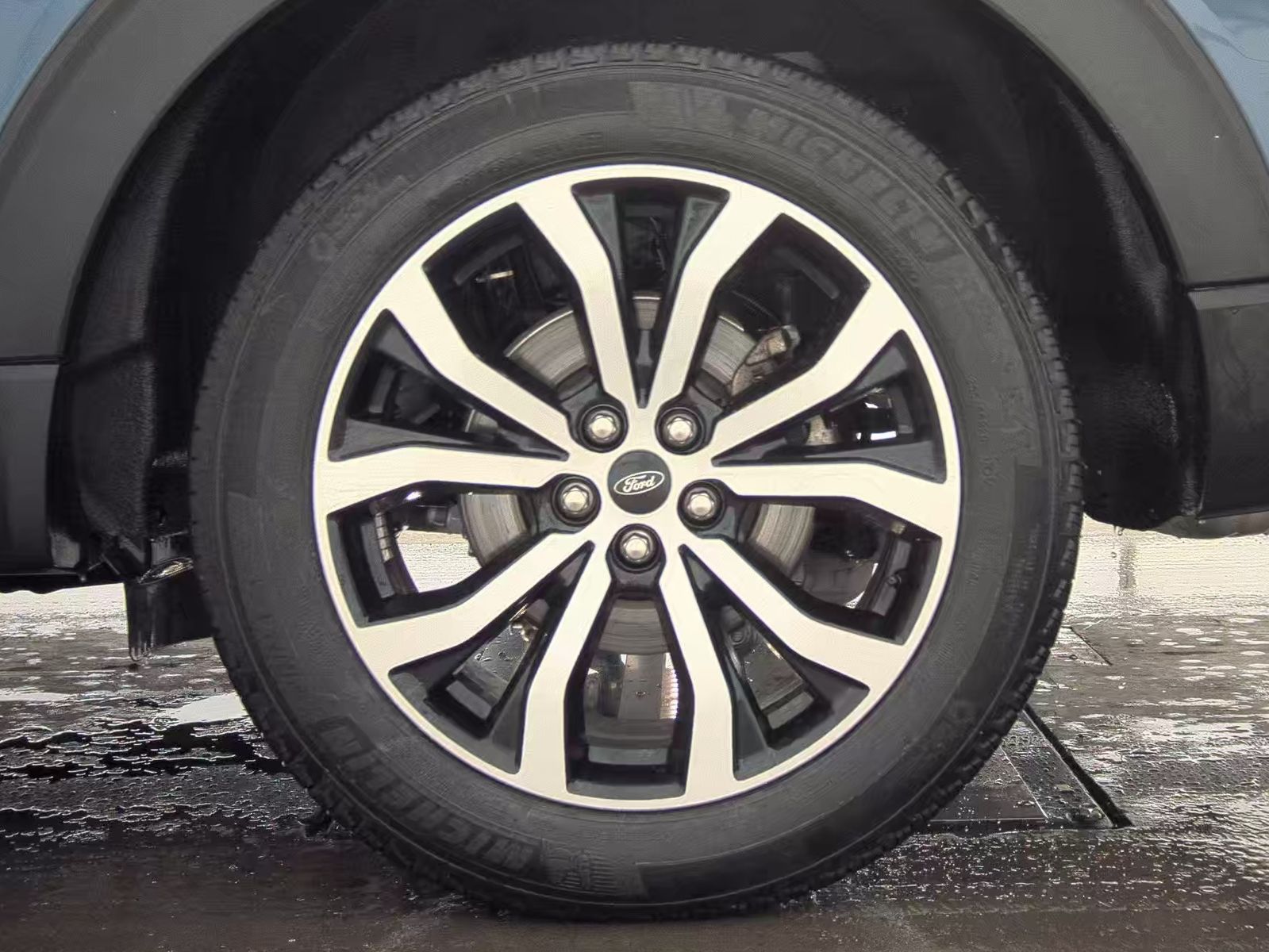 2025 Ford Explorer ST-Line AWD