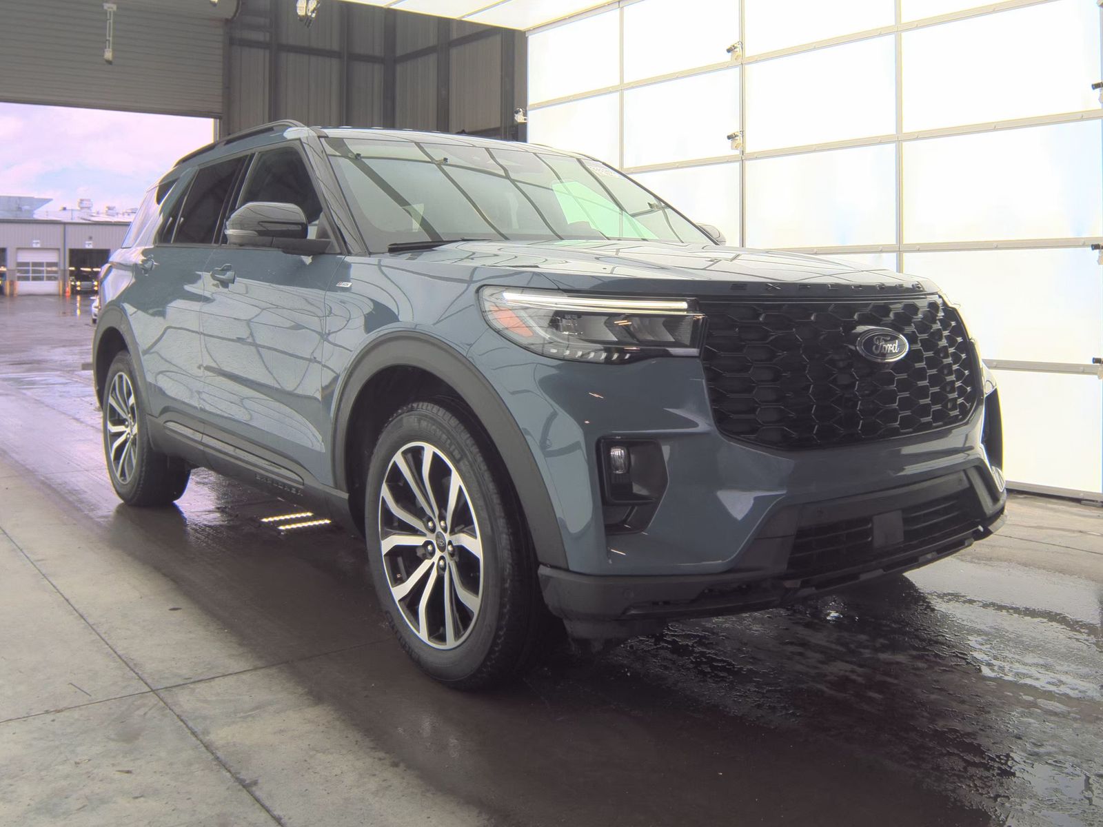 2025 Ford Explorer ST-Line AWD