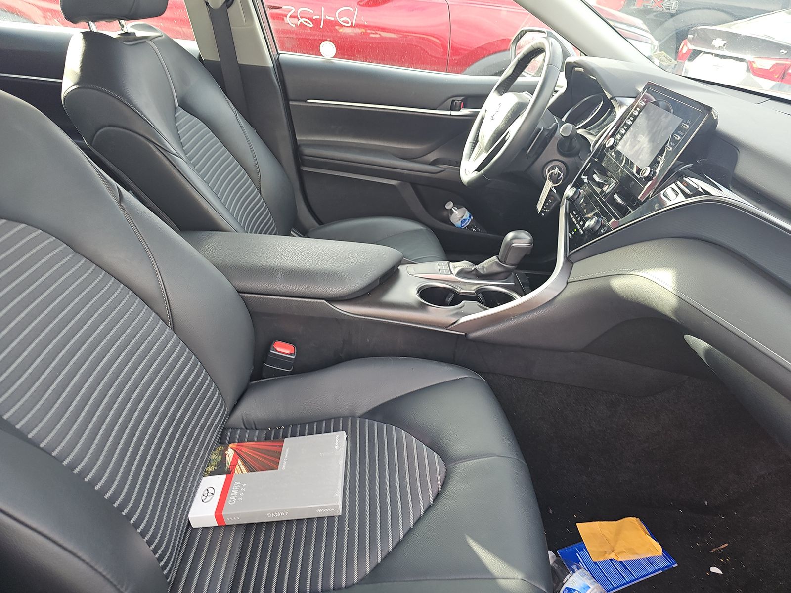 2024 Toyota Camry SE FWD