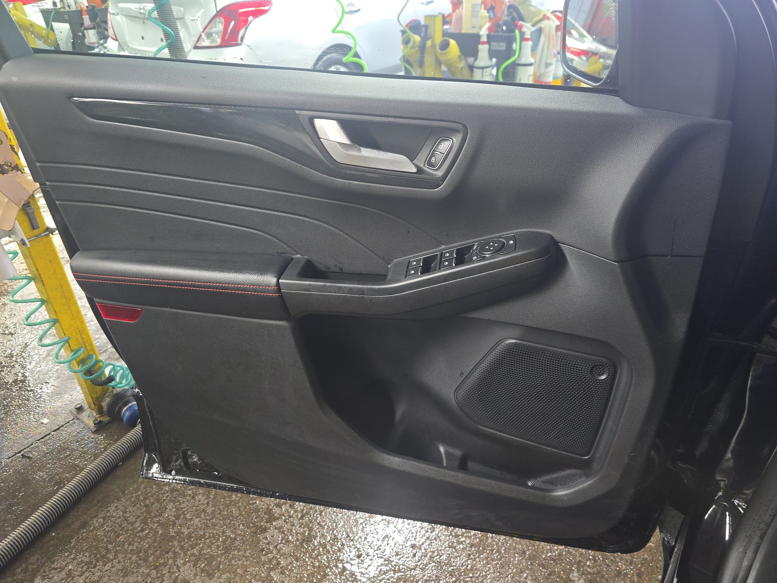 2025 Ford Escape Hybrid ST-Line Elite AWD