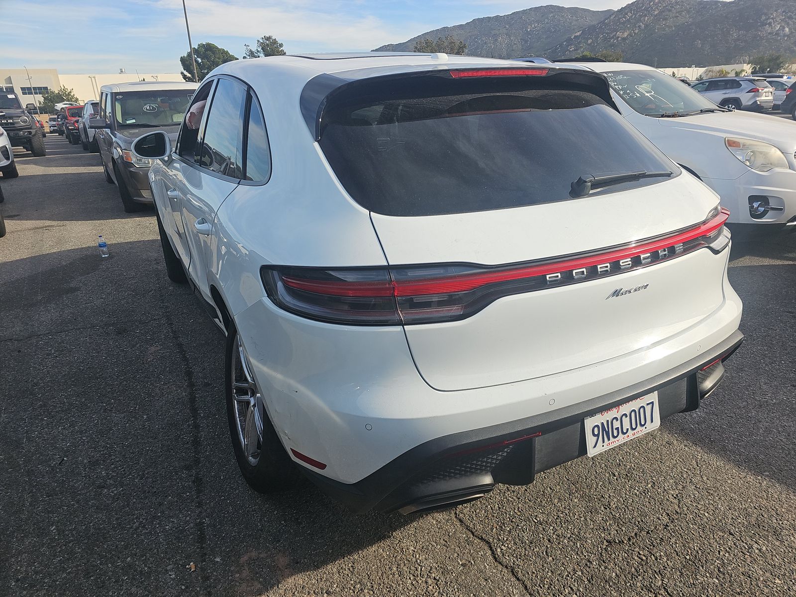 2024 Porsche Macan Base AWD