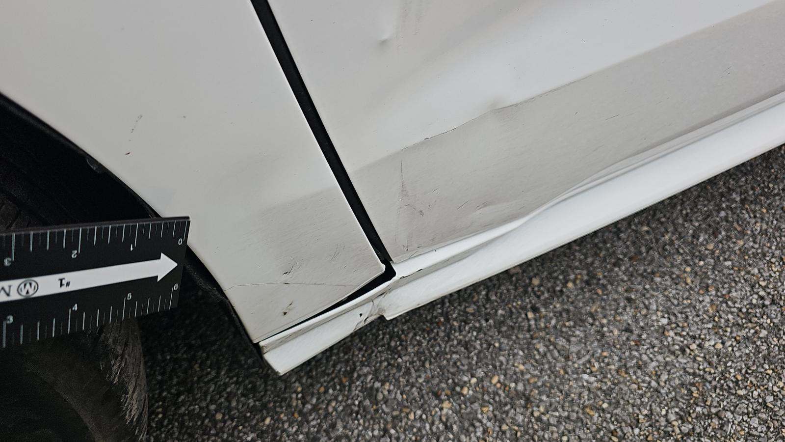 2024 Toyota Sienna LE FWD