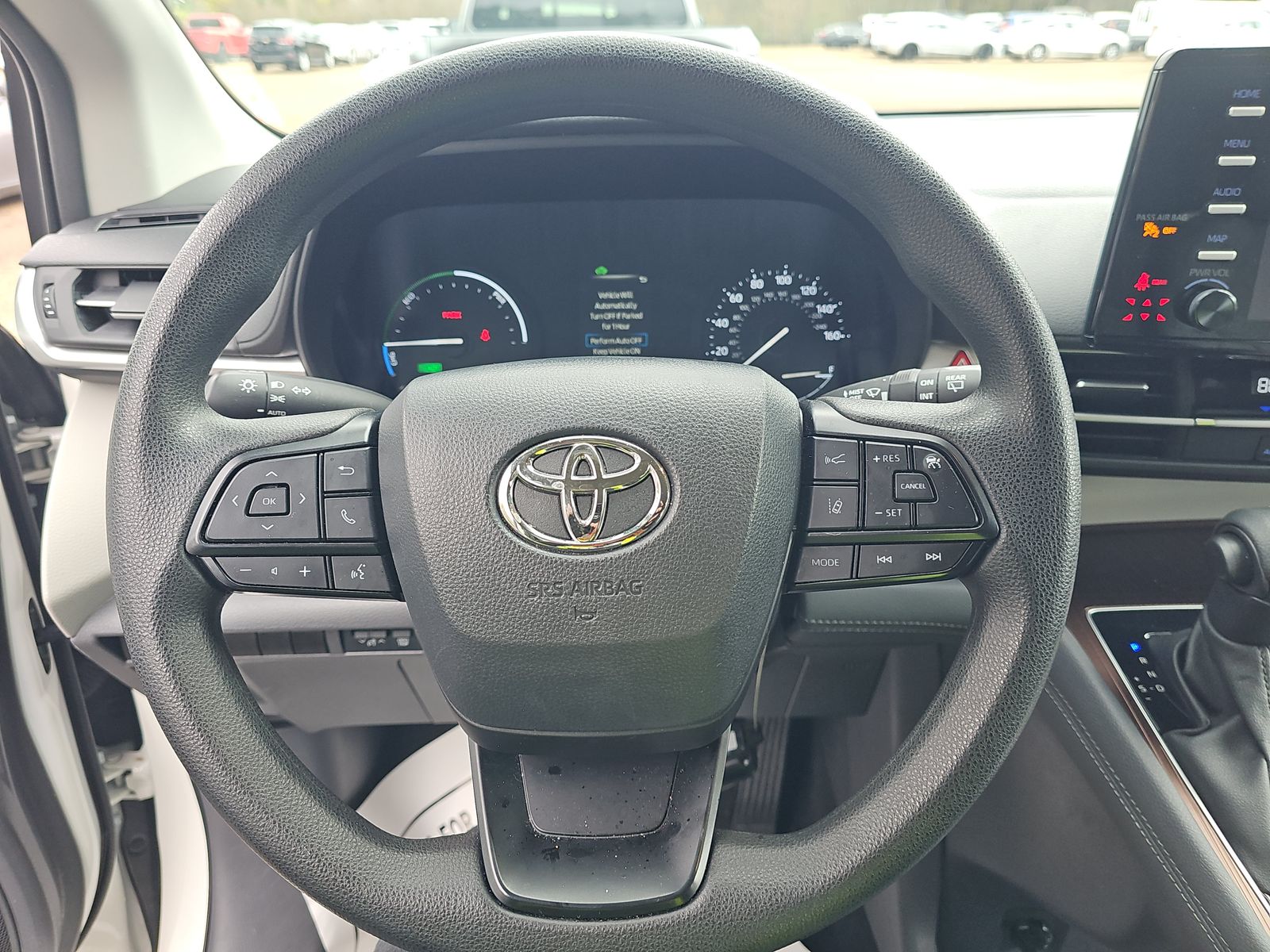 2024 Toyota Sienna LE FWD