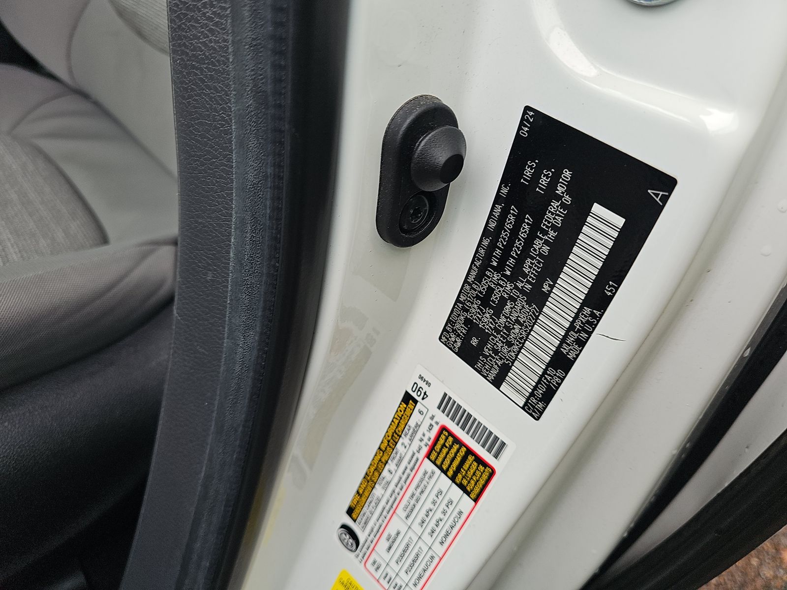 2024 Toyota Sienna LE FWD