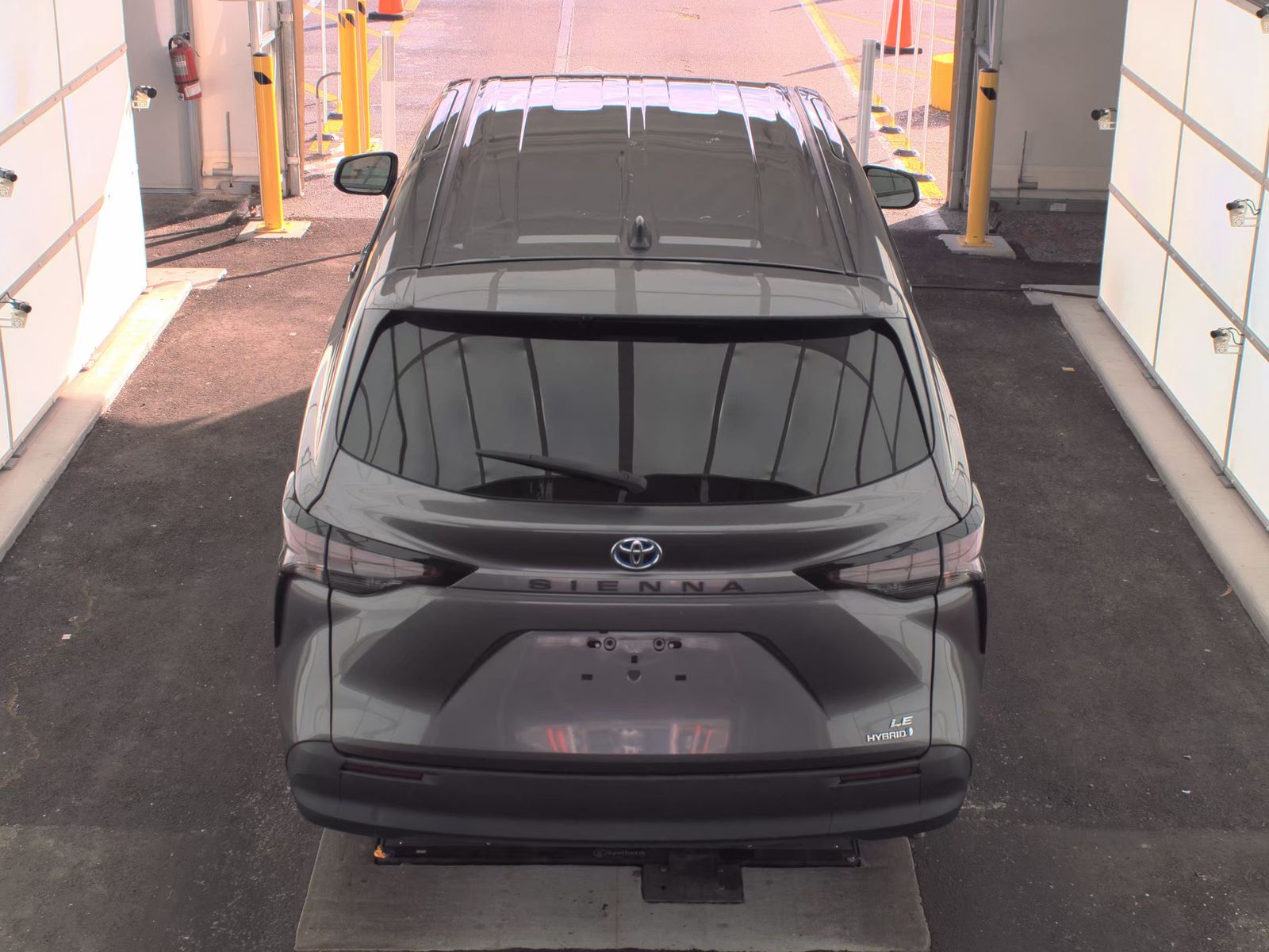 2024 Toyota Sienna LE FWD