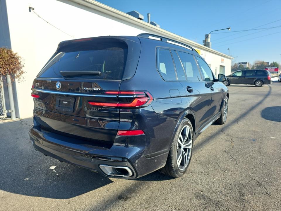 2023 BMW X7 xDrive40i AWD