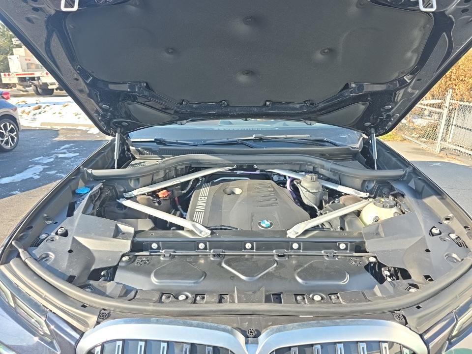 2023 BMW X7 xDrive40i AWD