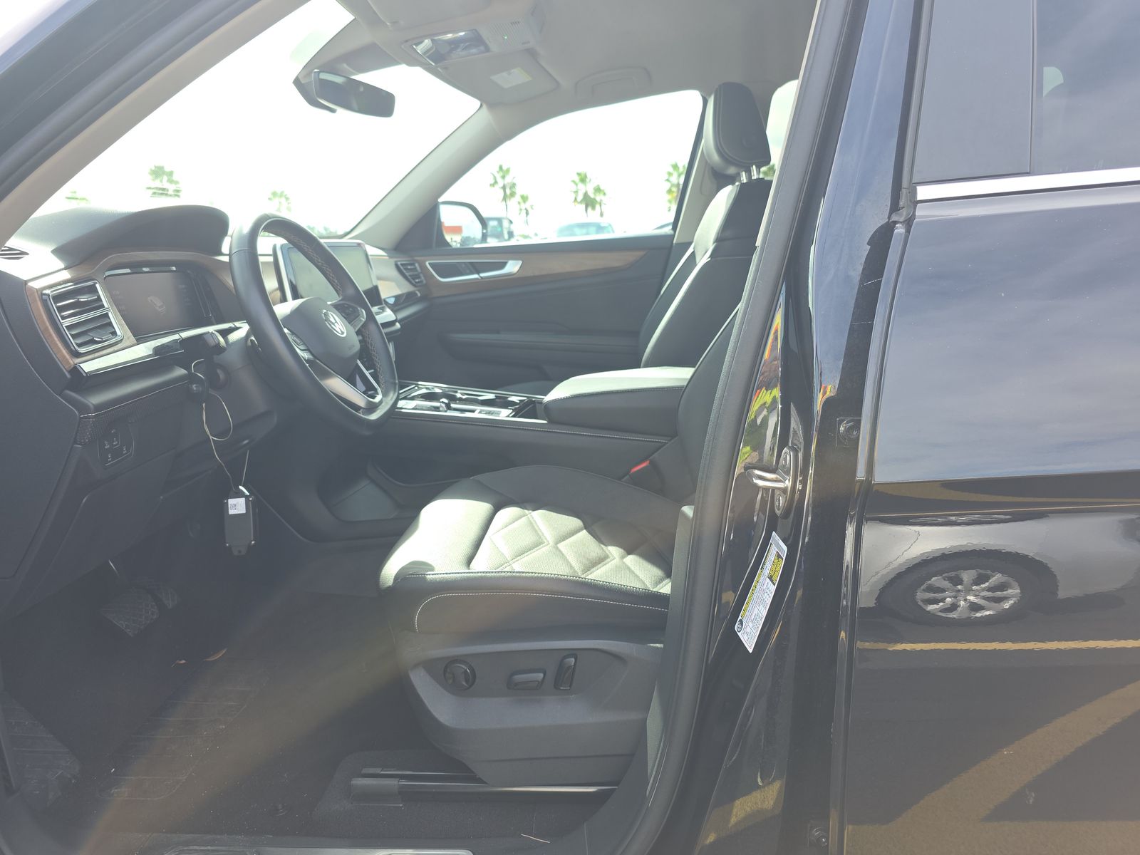 2024 Volkswagen Atlas 2.0T SE AWD