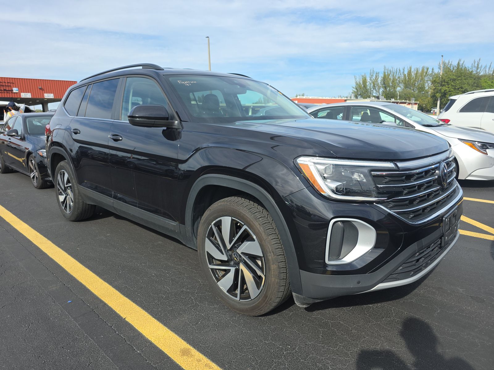 2024 Volkswagen Atlas 2.0T SE AWD