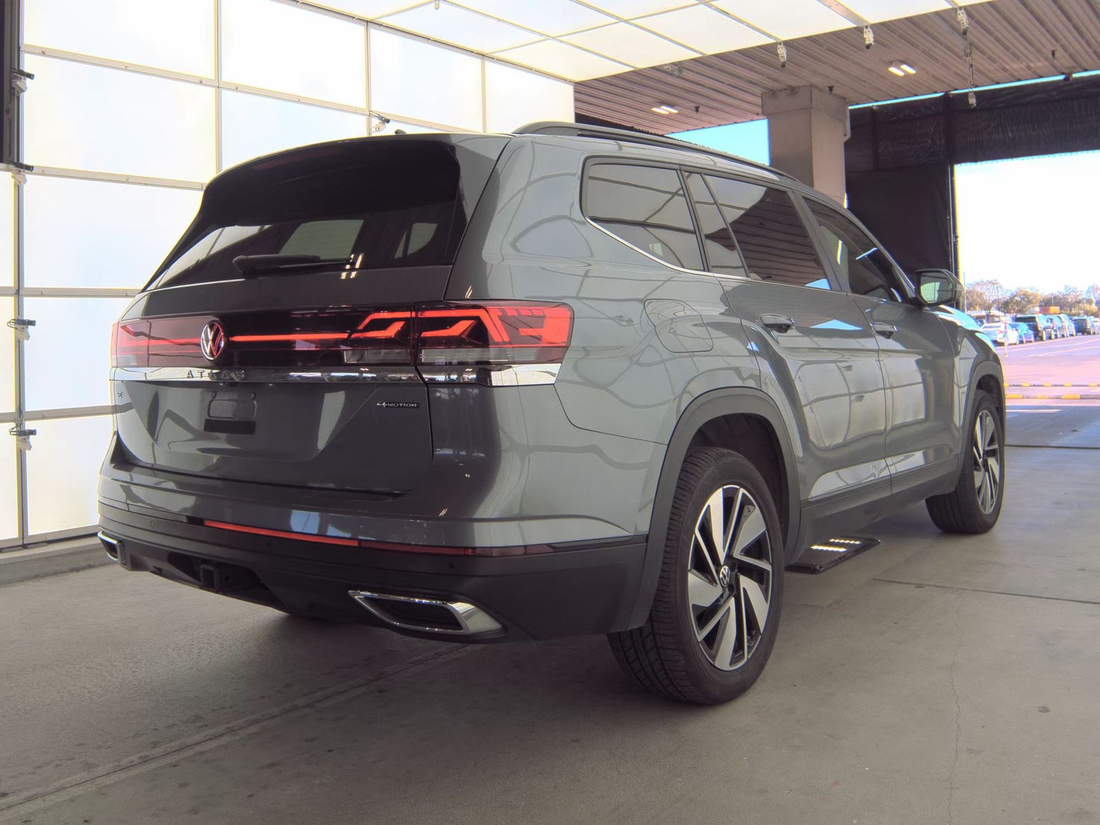 2024 Volkswagen Atlas 2.0T SE AWD