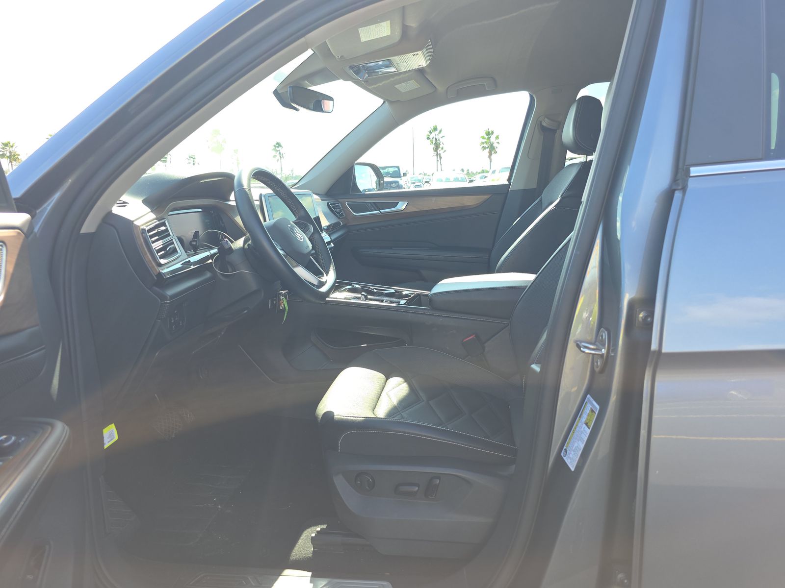 2024 Volkswagen Atlas 2.0T SE AWD