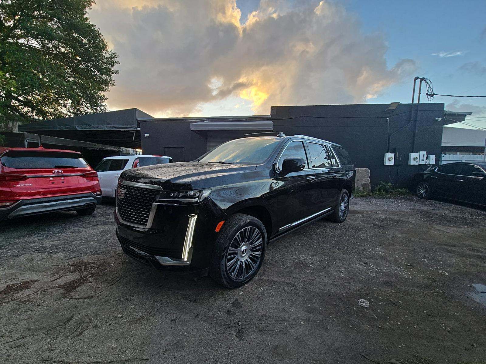 2022 Cadillac Escalade ESV Premium Luxury AWD