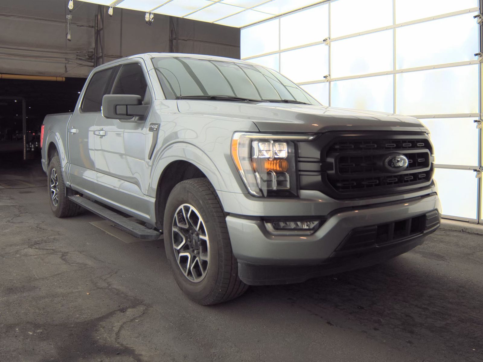 2023 Ford F-150 XLT RWD