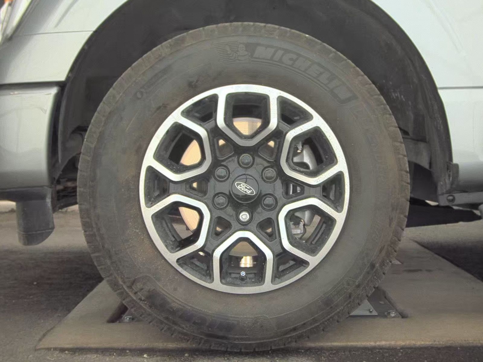 2023 Ford F-150 XLT RWD