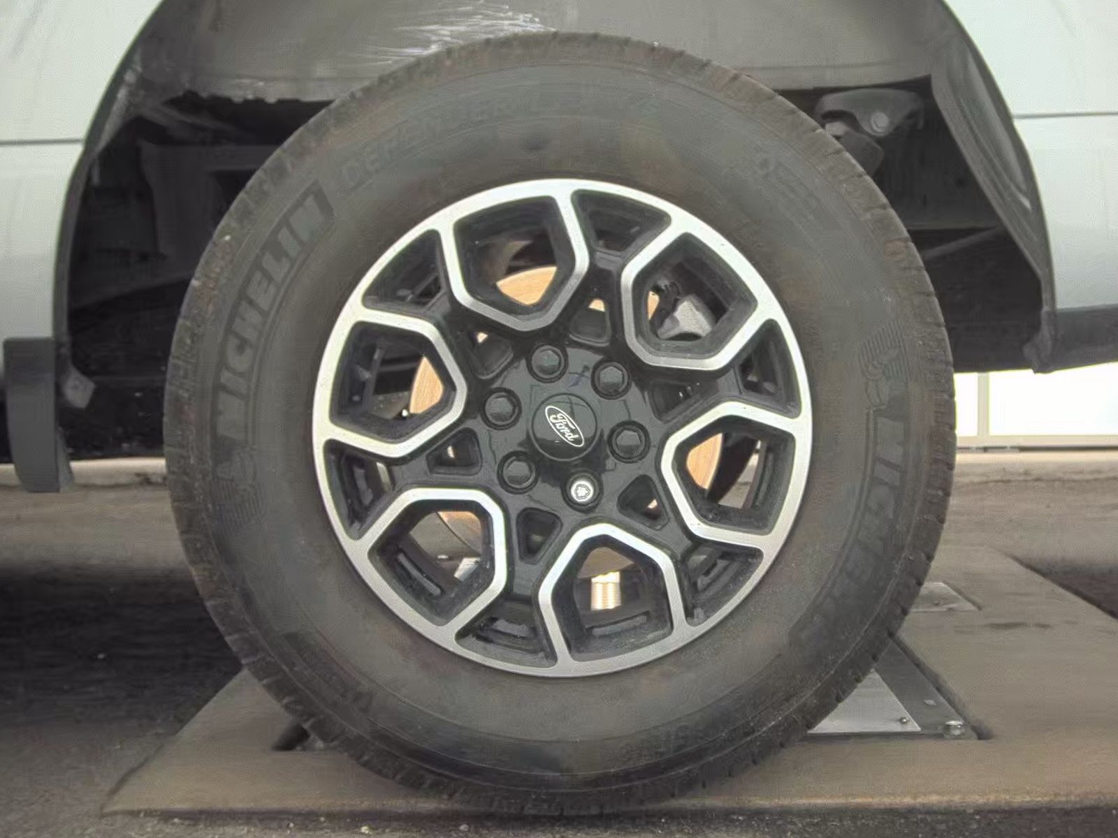 2023 Ford F-150 XLT RWD