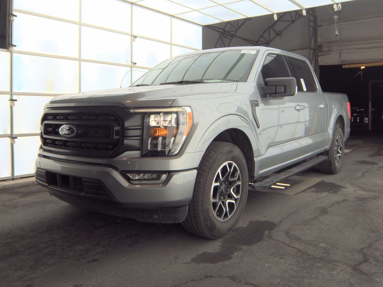 2023 Ford F-150 XLT RWD